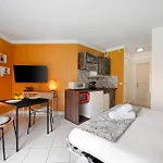 Victoria Beach - Charmant Studio Hyper Centre Ville De Menton - Mer Au Pied De L\'Immeuble